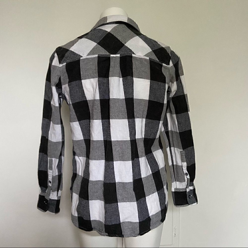 Woolrich Buffalo Check Plaid Button Down - Picture 5 of 10